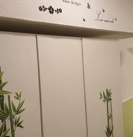Hostel V61